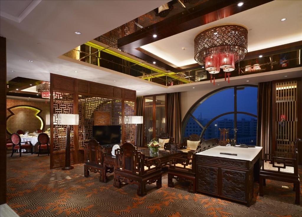 Sovereign Hotel Zhanjiang Esterno foto