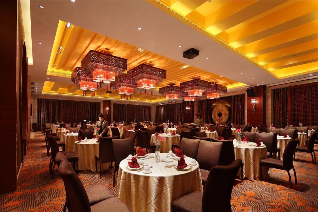 Sovereign Hotel Zhanjiang Esterno foto