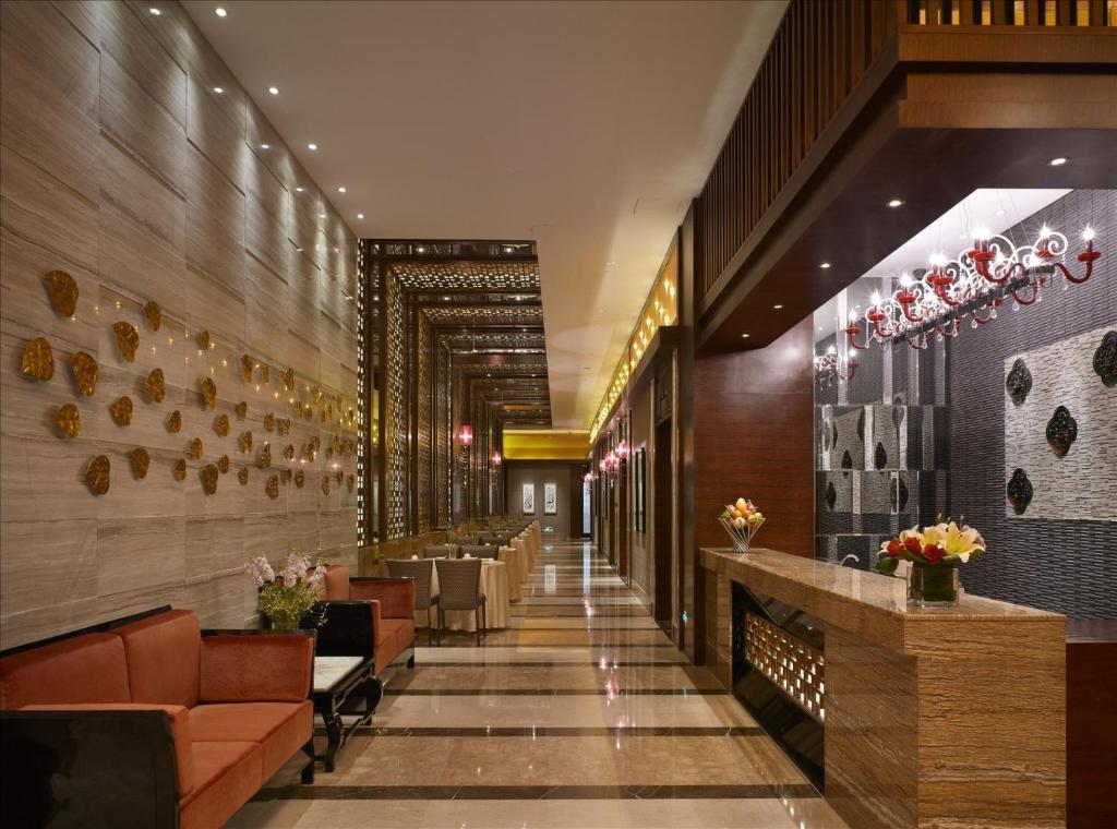 Sovereign Hotel Zhanjiang Esterno foto