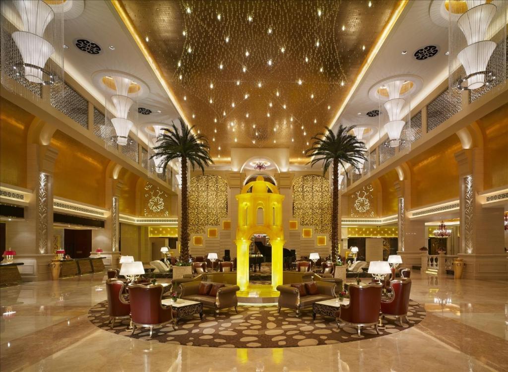 Sovereign Hotel Zhanjiang Esterno foto